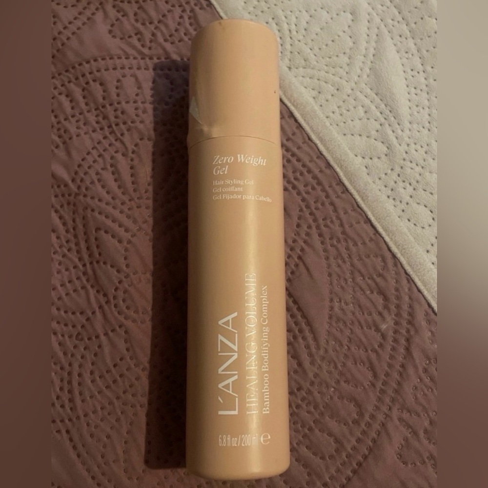 L’ANZA Healing Volume Zero Weight Gel